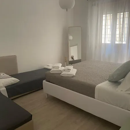 Cozy Close To The Center Apartment *